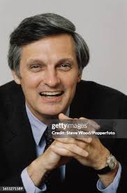 187 Alan Alda M A S H Stock Photos, High-Res Pictures, and Images