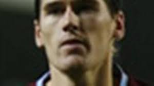 Gareth Barry keen to lock horns with old Villa pal