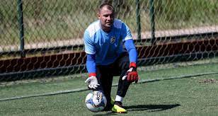Mesmo que seja visto com muito potencial dentro do fluminense, hoje o jovem é. Por Onde Anda Ex Flu Agenor Acerta Com Futebol Japones Aos 31 Anos Goleiro Tera Sua Primeira Experiencia Fora Do Pais Saudacoes Tricolores