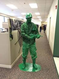 25 Awesome Costumes From Halloween 14 Cool Halloween Costumes Most Creative Halloween Costumes Soldier Costume