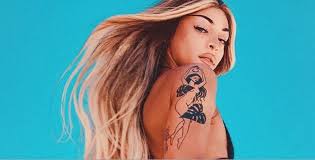 Pabllo vittar causou tumulto nas redes sociais nesta semana ao revelar que tem um namorado. Pabllo Vittar Aparece Com Barriga De Gravida Em Foto Apos Assumir Namoro