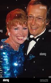 Yolanda Veloz's Instagram, Twitter & Facebook