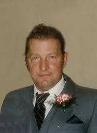 Shelley Ruff's Instagram, Twitter & Facebook