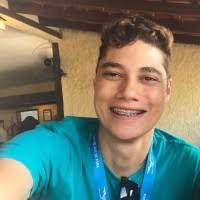 70+ perfis com “Adam”