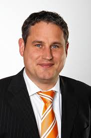 Go to login vr bank rhein sieg page via official link below. Schopfheim Dirk Harscher Leitet Vr Bank Schopfheim Verlagshaus Jaumann
