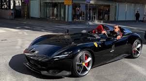 Here another video from the amazing event organized by ferrari at autodromo internazionale del mugello to conclude the racing season of all ferrari. Zlatan Ibrahimovic Fahrt Einen Ferrari Monza Sp2 Avtotachki