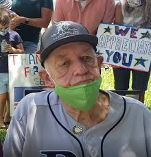 Meet 88-year-old Wayne Barnes, a retired St. Petersburg Police Department  officer & U.S. Army veteran. He's now in hospice care, and was worried  about feeling disconnected & not being able to tell