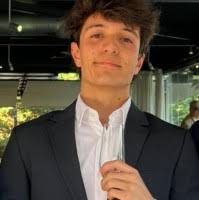 2400+ "Axel" profiles