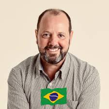 Seguirei cuidando da minha vó Dóris até o fim, da mesma forma como ela  sempre cuidou de mim e dos meus filhos. Onde estou neste momento? Ao lado  dela, como sempre estive.