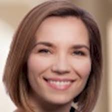 Dee Masters's Instagram, Twitter & Facebook