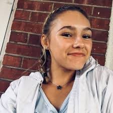 Sydney Geyer's Instagram, Twitter & Facebook