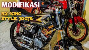 Hay kawan yrki (yamaha rx king indonesia),ada video baru nih tentang modifikasi motor rx king style jogja, tonton sampe habis ya,like video nya dan subcribe. Modifikasi Rx King Style Jogja Terpopuler Di Tahun 2020 Youtube