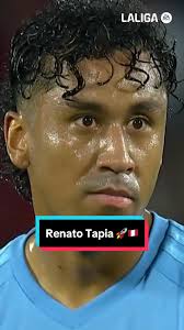 It was so close 🚀🇵🇪 #RCCelta #RenatoTapia #TikTokFootballAcademy  #fútbolperuano #freekick #LALIGAHighlights