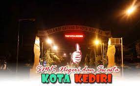 Sekolah tersebut memiliki 6 program studi unggulan, diantaranya administrasi. Daftar Alamat Dan Jurusan Smk Negeri Swasta Di Kota Kediri K Blog