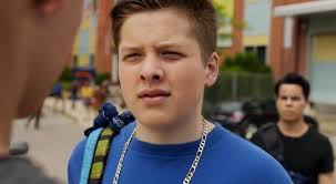 This kid next to Ellie in the mural Jimmy painted 😂 : r/Degrassi