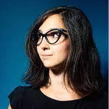 Clarissa Kearney's Instagram, Twitter & Facebook