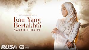 chorus i rise and i fall dan bukan untuk kau menilai cause i fall but i rise kerna ku terus percaya i rise and i fall dan takkan pernah ku. Sarah Suhairi Rise And Fall Official Music Video Youtube