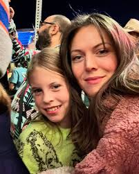 Keri Baird's Instagram, Twitter & Facebook