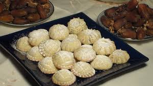 طريقة عمل معمول رفيع وبسيط بالسميد الشيف نادية Afspeellijst Cooking And Baking Food Recipes