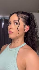 Leah Roe's Instagram, Twitter & Facebook