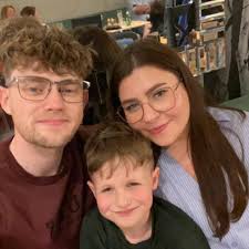 Old plastic garden table, dirt isn't shifting, any suggestions?