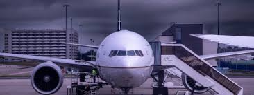 Schnee und Glatteis sorgen am Frankfurter Flughafen für Chaos und Fraport informiert über zahlreiche ausgefallene Flüge