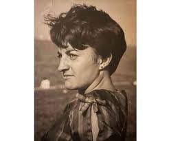 Deborah Wignall's Instagram, Twitter & Facebook