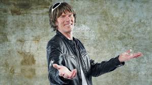 Mickie krause war in seiner jugend sänger der schulband und gruppenleiter bei der katholischen deutschen pfadfinderschaft sankt georg. Mickie Krause Ohne Perucke So Sieht Der Sanger Ohne Toupet Aus Intouch
