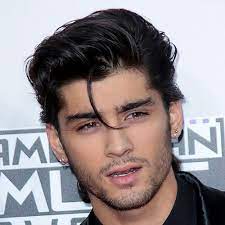 Zayn malik change is hairstyles every week, like long and shaggy to short and tight, his hairtype and face shape are perfect for practically every haircut. 15 Best Zayn Malik Haircuts Hairstyles 2021 Guide