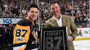 Waiting for him to step up. Penguins Surprised Sidney Crosby With Fantastic Gifts For Recording 1 000 Career Points Article Bardown