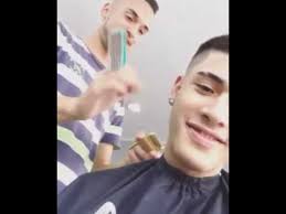 Resultado de imagem para fotos do mc kevinho | mc kevinho em. Mc Kevinho Cortando O Cabelo Youtube