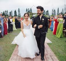 Tendremos vista directa a las vidas de ricardo, marlene, mau, ricky, evaluna y camilo. Rosalia Y Alejandro Sanz Felicitan A Camilo Por Su Boda Con La Hermana De Mau Y Ricky Love 40 Los40