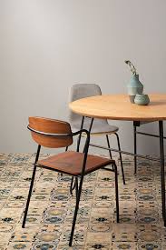 These New Tables And Chairs Bring You Character And Sobriety Renewed Designs With A Retro Vibe That Is Typical Fo Kave Home Dining Room Decor Table And Chairs