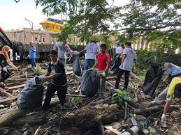 Karangan gotong royong di rumah bersama keluarga. 200 Peserta Sertai Gotong Royong Di Bandar Bintulu Suara Sarawak
