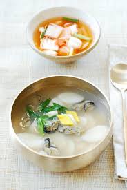 Gul Tteokguk Oyster Rice Cake Soup Korean Bapsang Recipe Korean Food Rice Cake Soup Recipes