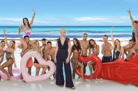 D'anciens candidats de téléréalité à la recherche de l'âme soeur se retrouvent dans. La Villa Des Coeurs Brises Decouvrez Le 1er Episode De La 4eme Saison Video