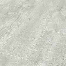 Filter, save & share beautiful gray laminate floor kitchen remodel pictures, designs and ideas. Salerno Oak Grey Laminate Flooring 2 22m2 Wickes Co Uk