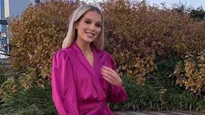 Helen Flanagan goes completely bare-faced as she does the school pick-up