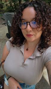 Irish novelist visits small Alabama town after setting her book there