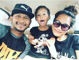 Artis dapat hadiah kereta mini cooper. Mini Cooper Tanda Penghargaan Black Buat Isteri