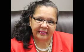 Thomas says city attorney and municipal judge shouldn't be the same person 