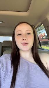 Samantha Garner's Instagram, Twitter & Facebook