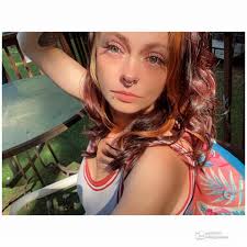 Carlee Hampton Profiles