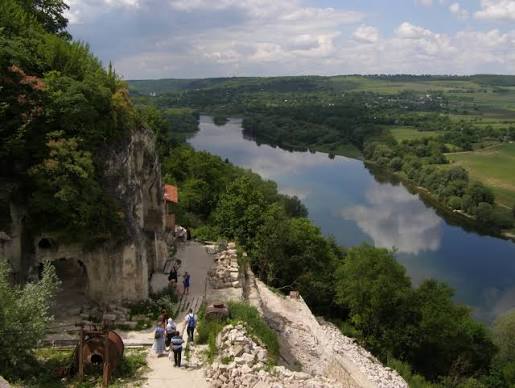 Файл:Лядівський скельний монастир 24.jpg — Вікіпедія