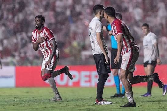 N&aacute;utico faz bom jogo, vence o Cear&aacute; nos Aflitos e se afasta do Z4 da S&eacute;rie B