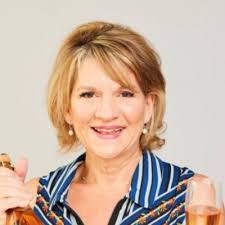 For a Venezuelan immigrant who arrived to AMERICA with only $50 in her  pocket and didn't speak English, this is a humbling moment!