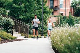Vaak treedt de stijfheid op wanneer een patiënt een nieuwe soort oefening of een nieuw trainingsprogramma start of de intensiteit en duur van de oude oefeningen verhoogt. Welke Spieren Train Je Met Hardlopen Krachttraining Krachttraining Wim Groenendijk