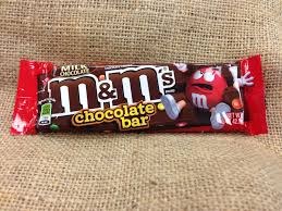 Red Wants You To Know This M Ms Chocolate Bar Contains 220 Calories Make Sure You Know How To Treatright And C M M S Chocolate Chocolate Bar Candy Companies