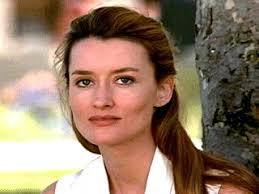 She has done remarkable roles in the films like the truman show and solaris. El Show De Truman Laia Cantarell