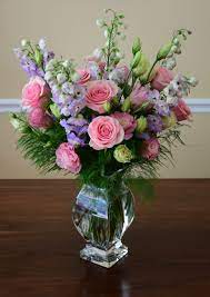 Sweet Mix Of Lavender Delphinium Roses Lisianthus Flower Arrangements Simple Christmas Flower Arrangements Fresh Flowers Arrangements